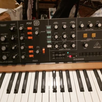 Behringer Poly D 4-Voice Polyphonic Synthesizer 2020 - Present - Black / Wood
