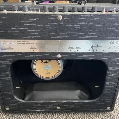 Supro Model 1932R Royale 50-Watt 1x12" Guitar Combo Amplifier - B stock image 4