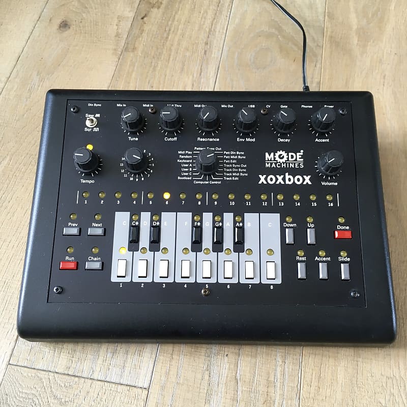 Mode Machines xoxbox mk2 Black / Tb-303 modern clone