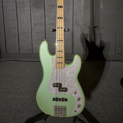 FENDER DELUXE P-BASS SPECIAL (MEXICAN MODELS) bass guitars