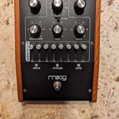 SEAL限定商品】 MOOG / MuRF＋ペダル付属 MF-105 Moogerfooger ギター