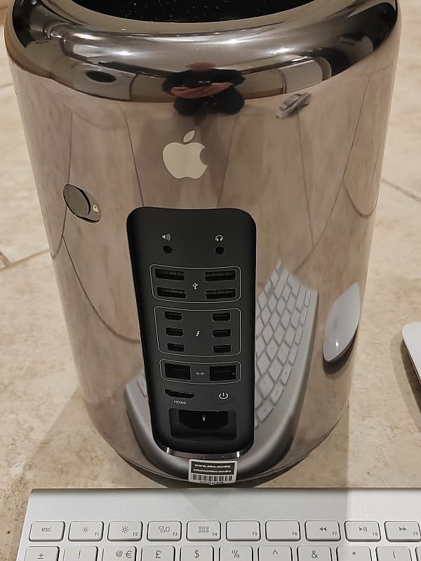 Apple - uranonApple Mac Pro (Late 2013) Apple (Late 2013) Mac Pro A1481 3.5GHz 6-Core Xeon E5 32GB 1