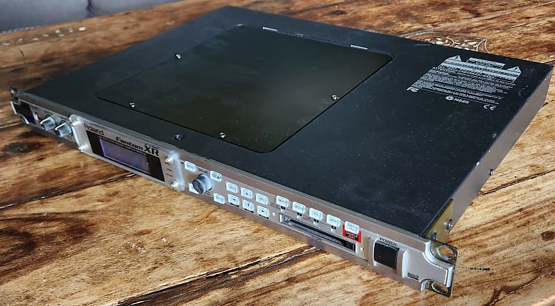 Roland Fantom-XR Rackmount Synth / Sampler | Reverb