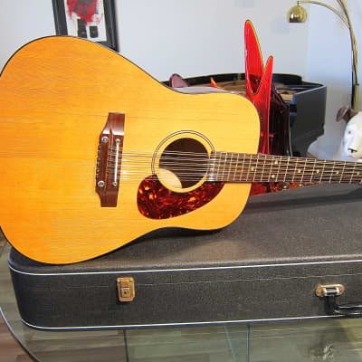 Vintage 1965 Hoyer 12 String Acoustic Guitar Near Mint Vintage 12 String with Near Mint Vox Case image 5