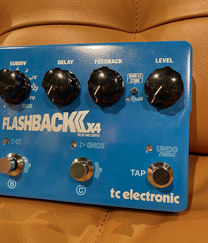 即発送 FLASH BACK2 DELAY AND LOOPER TC Electronic Flashback 2 Delay and Looper Pedal | Sweetwater