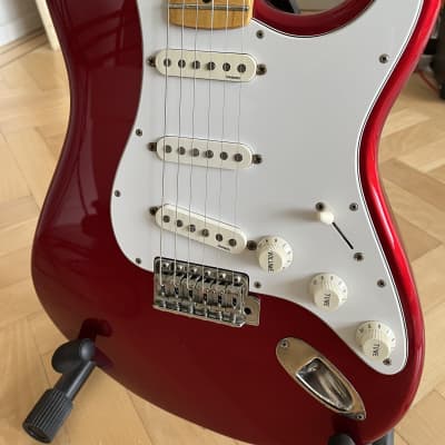 Signature Fender Yngwie Malmsteen, Maple Fretboard - Candy Apple Red for sale
