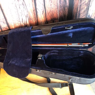 Gewa Mittenwald Karwendel 4/4 Size Violin with Case and Bow