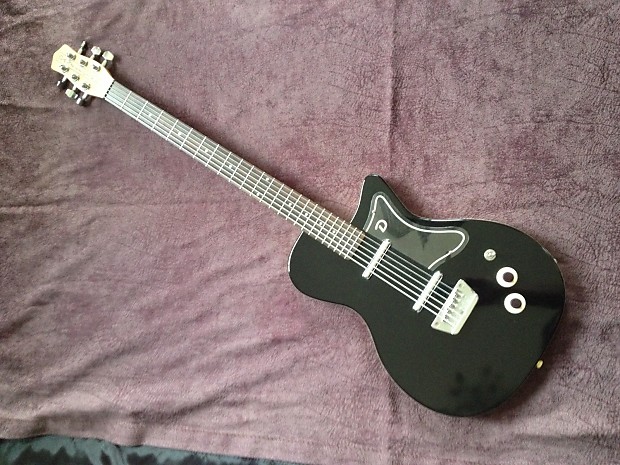 Danelectro 6 outlet string bass