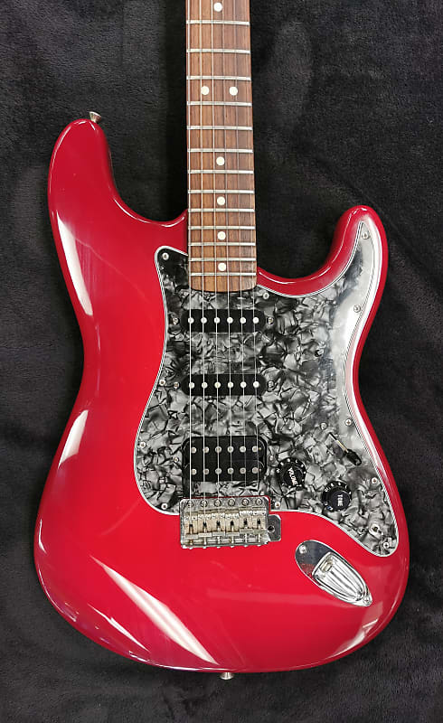 Fender Mexico Stratocaster(セミハードケース付き)