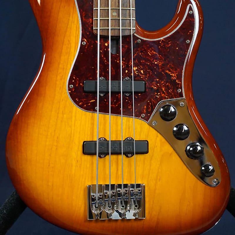 Fender American Deluxe Jazz Bass Ash 2004 - 2016 | Reverb