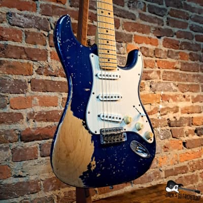 Fender USA Stratocaster w/ Aged Tweed HSC (2002 - Heavy Relic Sapphire) image 4