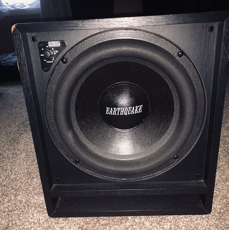 Earthquake FF10 Black Reverb