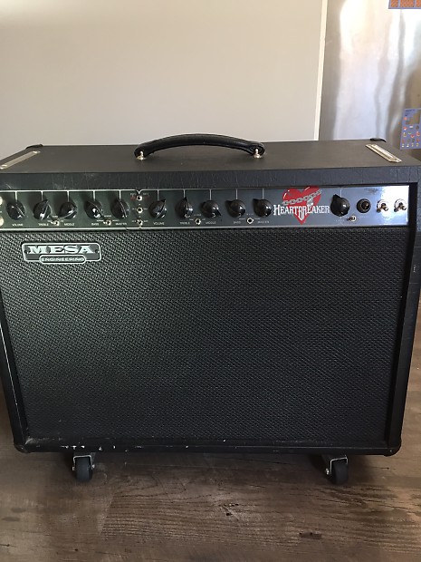 Mesa Boogie Heartbreaker 2x12 combo needs work