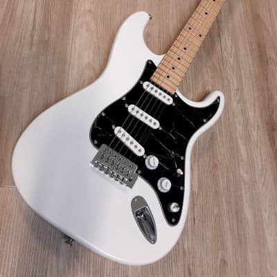 2022 Elite ® Strat Pro Style Guitar 