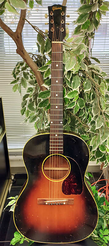 Gibson LG-2 1946 - 1962 | Reverb Canada
