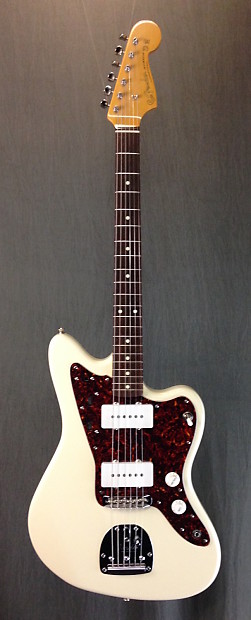 Fujigen jazzmaster top