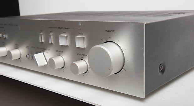 Yamaha A-550Yamaha A-550 Vintage Stereo Integrated Amplifier