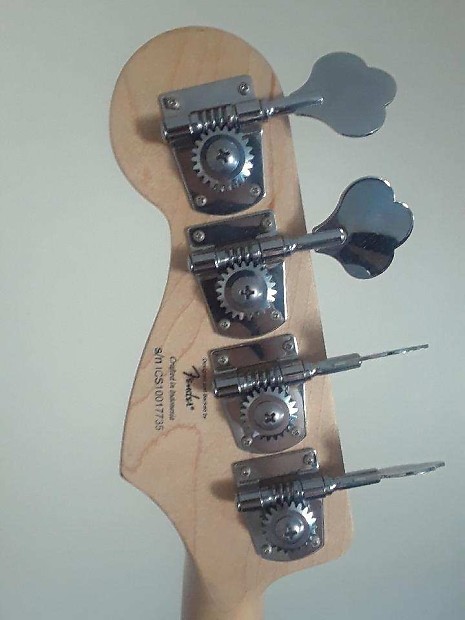 Squier　STANDARD　PJベース　Chromeピックガード　Black Squier Standard P Bass Special Edition Black Mirror Rosewood