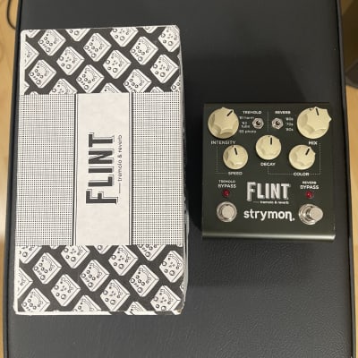 全国どこでも送料無料！ and Reverb Flint Strymon Tremolo Reverb | V1 ギター