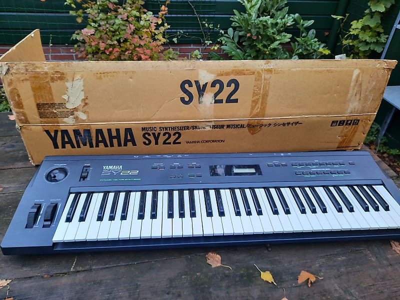Yamaha SY22 Dynamic Vector Synthesizer | Reverb