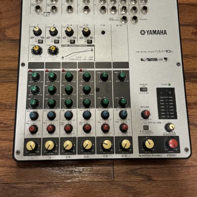 Yamaha MM1402 14 Channel Mixer | Reverb