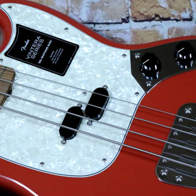 Fender Vintera '60s Mustang Bass w/Fender DLX Gig Bag 2022 Model in Fiesta Red image 2