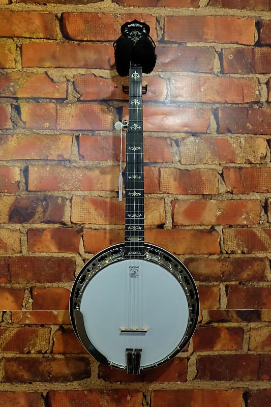 Deering Deluxe Walnut Banjo Reverb