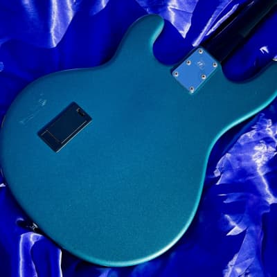 Ernie Ball Music Man SUB USA Stingray 2000’s - Blue image 10