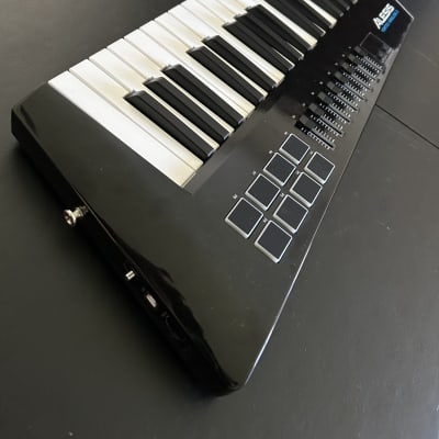 Alesis Vortex 2 Wireless Keytar USB/MIDI Controller 2010s - Black