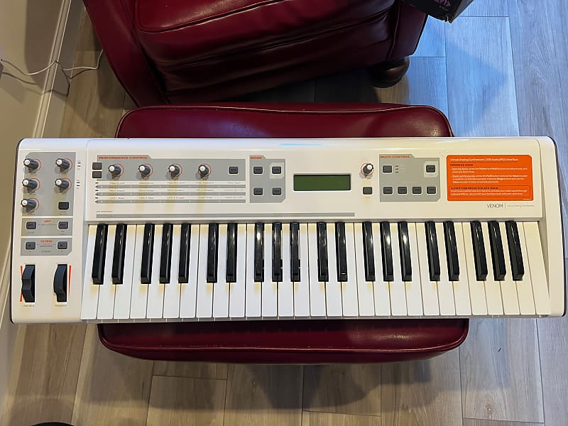 M-Audio Venom Synthesizer | Reverb