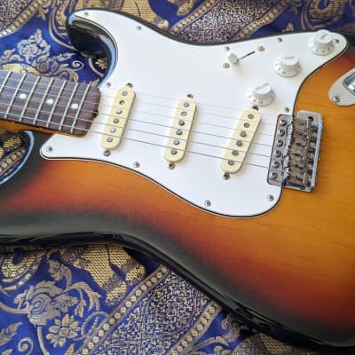 ★★★1989 Fender Japan order built Stratocaster with US Pickups, E-Serial image 5