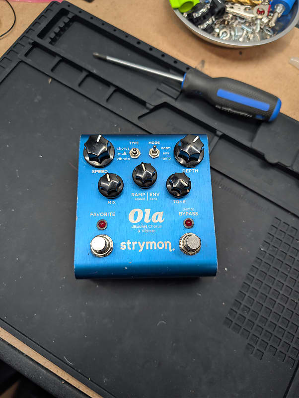 Strymon Ola dBucket Chorus & Vibrato Pedal | Reverb Canada