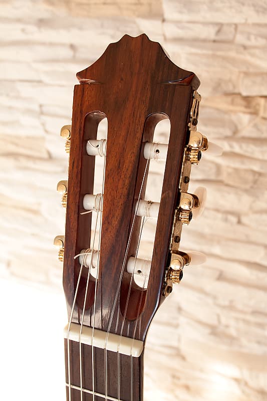 1980s Morris MC-112 Classical Nylon String Guitar NOS
