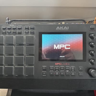 ゴールデンウィーク特価！数回使用の美品 AKAI MPC LIVE II