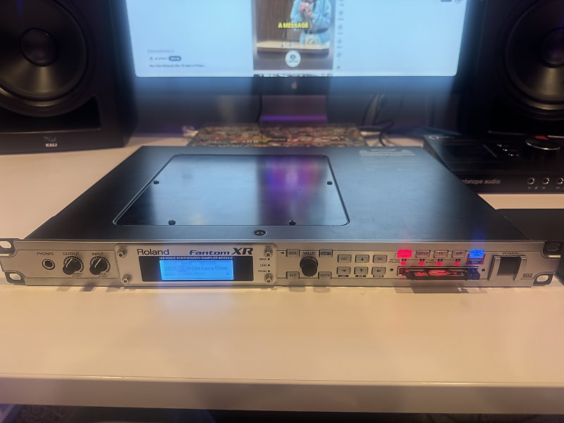 Roland Fantom-XR Rackmount Synth / Sampler | Reverb