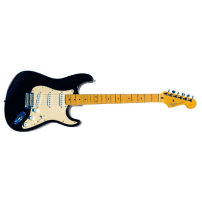 FENDER STANDARD STRATOCASTER (made in MEXICO) electric guitars