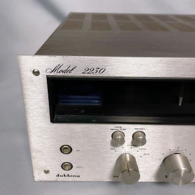 Marantz Model 2230 Stereophonic Receiver 1971 - 1973 - Silver image 3