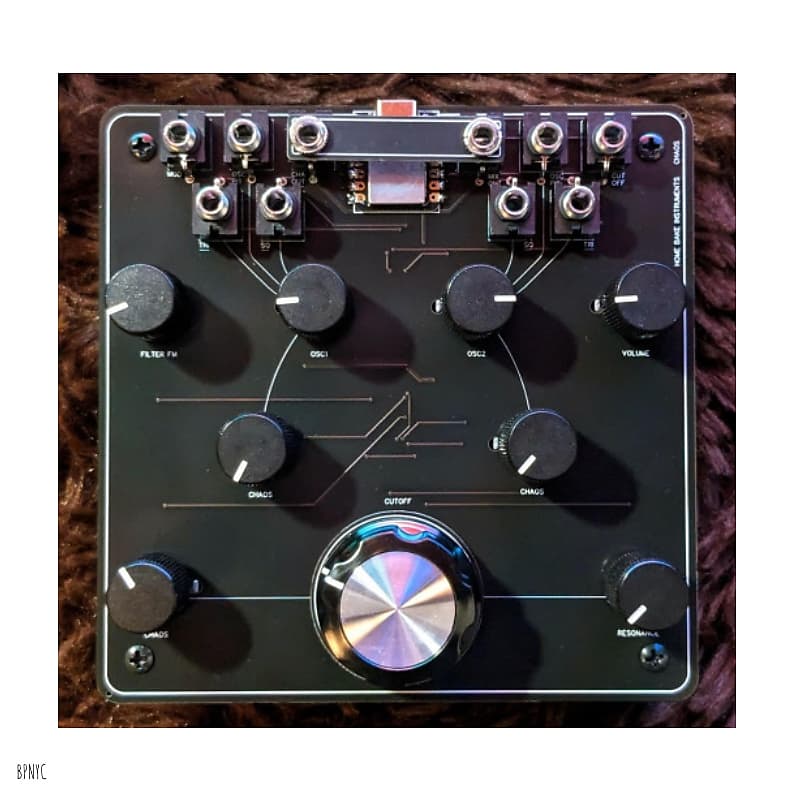 CHAOS シンセサイザー Home Bake Instruments CHAOS, a chaotic semi-modular drone