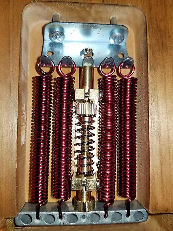 Guitar deals tremolo springs