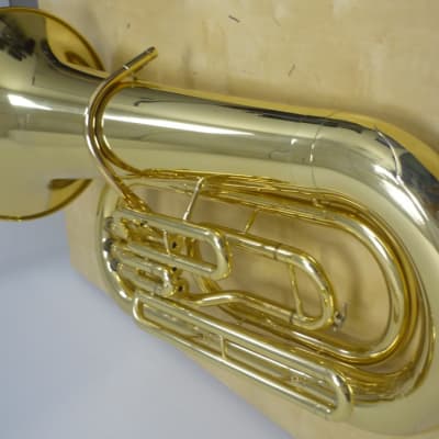 Tuba Mib Yamaha 201 en perfecto estado image 3