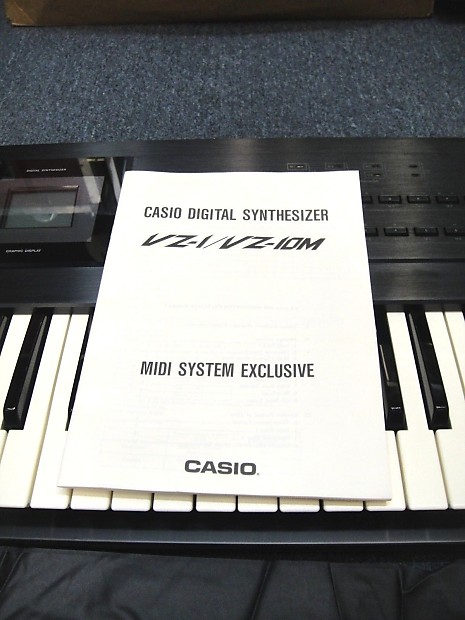 CASIO VZ-1 Digital Synthesizer Vintage Synth w/ RC-100 Rom
