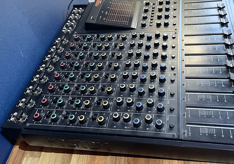 Fostex Model 450 Vintage 8-Channel Recording Mixer