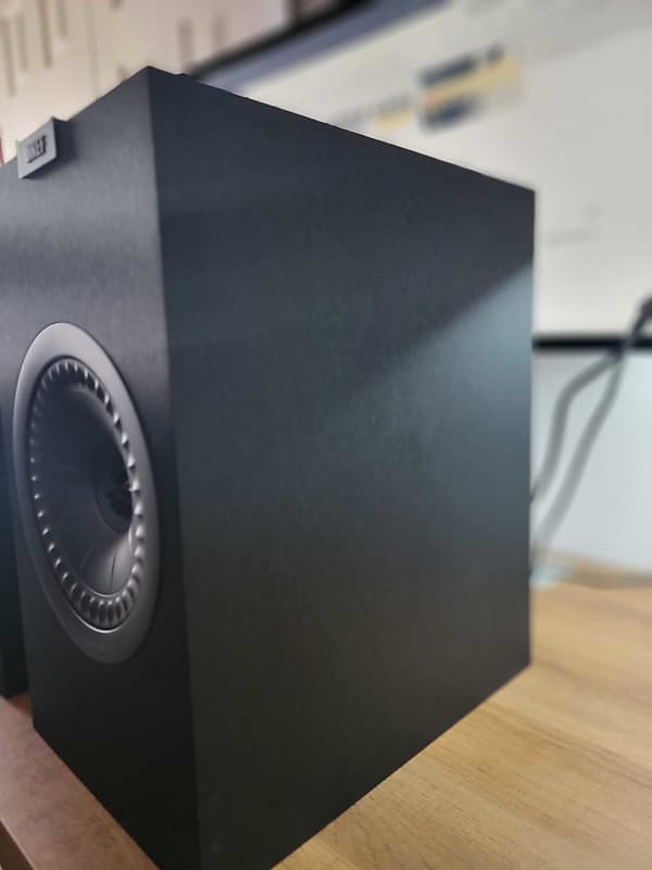 KEF Q350 ブラック KEF Q350 Bookshelf Speakers; Black Pair - The Music Room