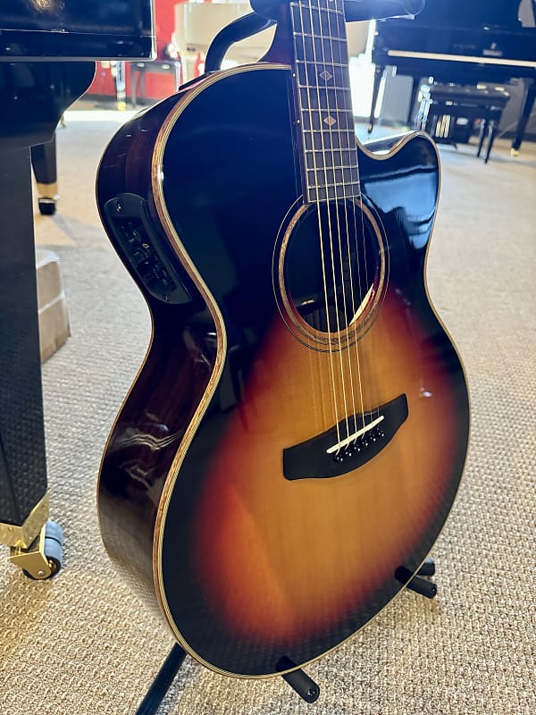 YAMAHA　CPX1200Ⅱ Yamaha CPX1200II Acoustic-Electric Guitar - Vintage Sunburst