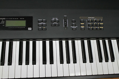 Korg N1 (88 full weighted keys)