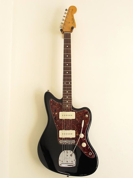 Fender avri new arrivals jazzmaster