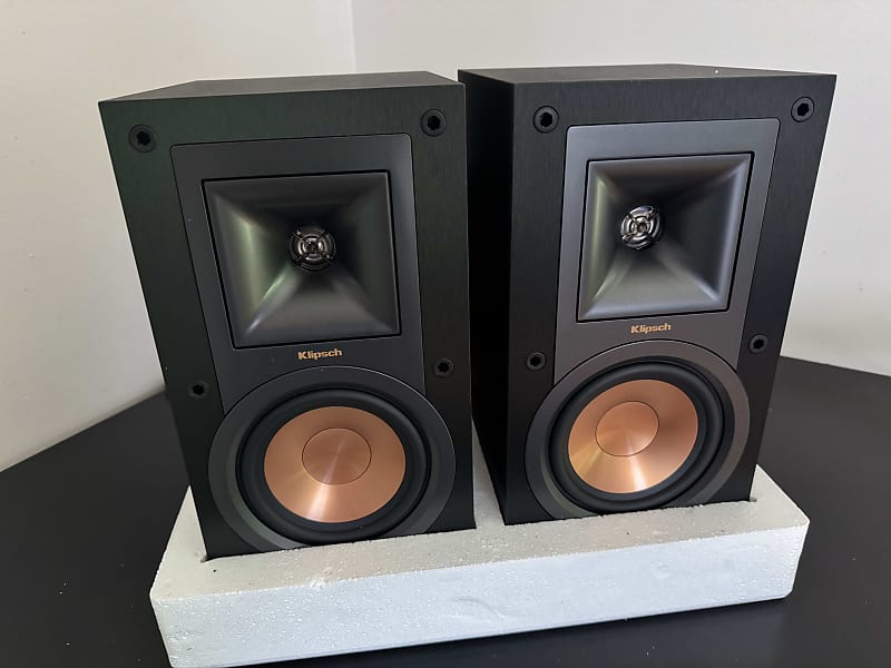 Klipsch R-15M bookshelf speakers pair  			