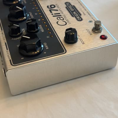 Origin Effects Cali76-TX-P Parallel FET Limiting Amplifier Compressor with Boost 2010s - Silver/Gray image 4