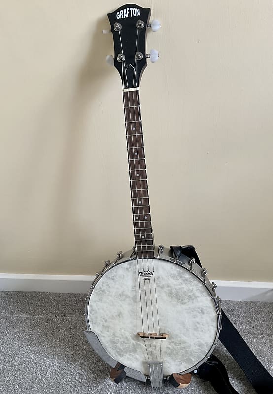 Grafton banjo deals