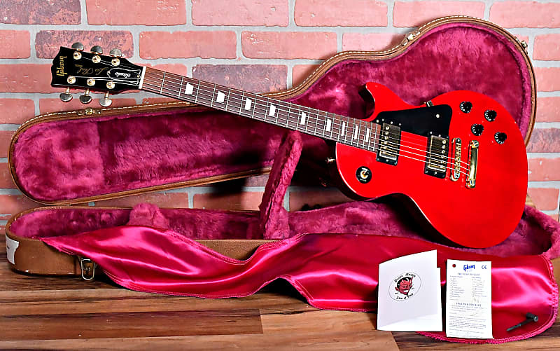 Gibson Les Paul Studio Ruby Red 2000 w/OHSC | Reverb Canada